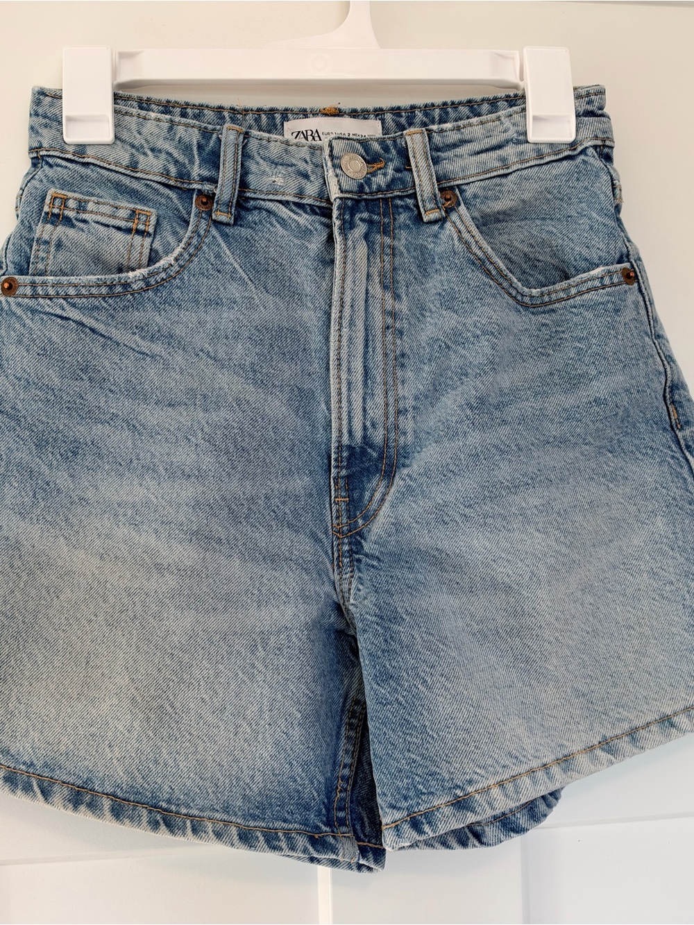 ZARA High Rise Light Wash Denim Shorts Size 2 / XS